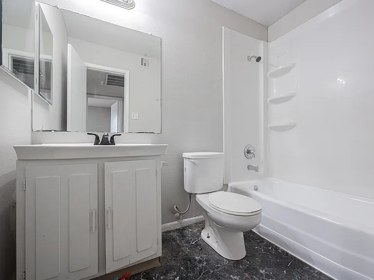427 E Malibu Dr — Photo 15