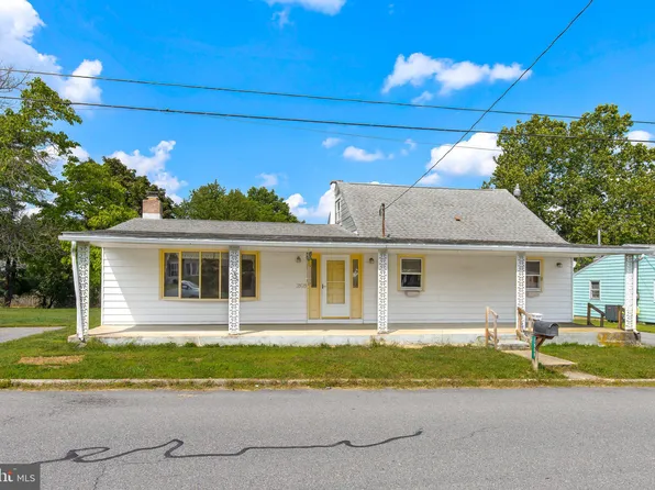 1808 Suncrest Dr, Carlisle, PA 17013