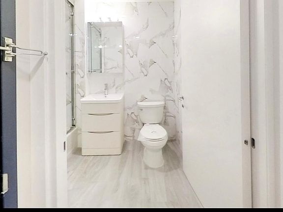 3rd image of 2130 Ocean Ave #5