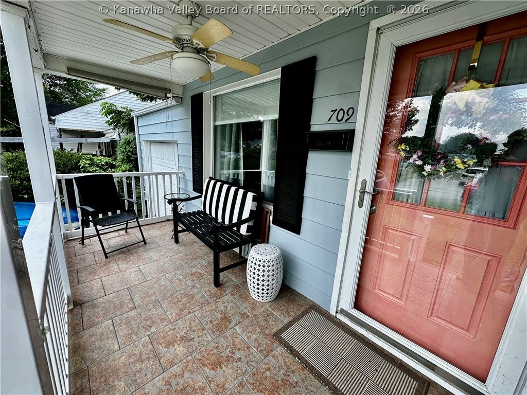 709 Kasick Dr, Saint Albans, WV - View 3