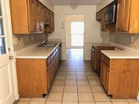 3rd image of 5540 Kindle Hill St