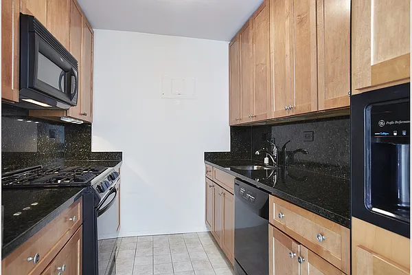 Sold by Stribling | media 3