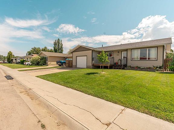 3rd image of 4806 60th Ave