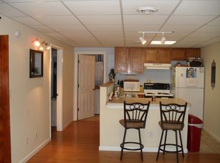 109 Village Dr APT 4, Carbondale, IL 62902