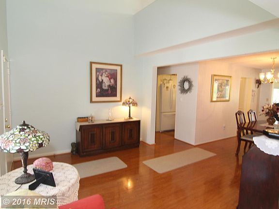 3rd image of 13604 Parkland Dr