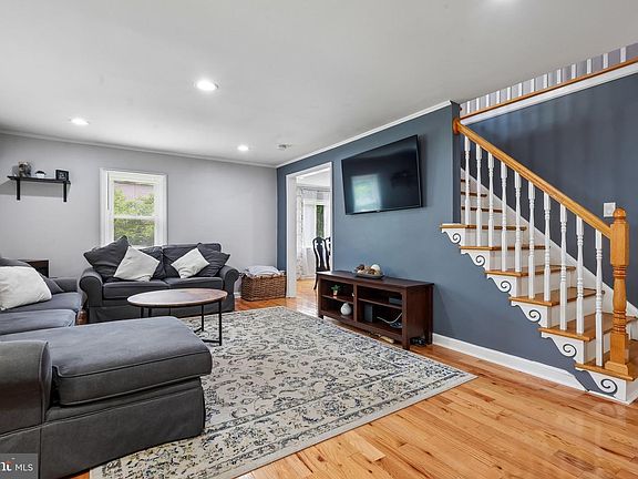 4th image of 2525 Bethel Ave