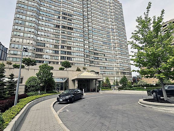 2nd image of 30 Greenfield Ave #2215