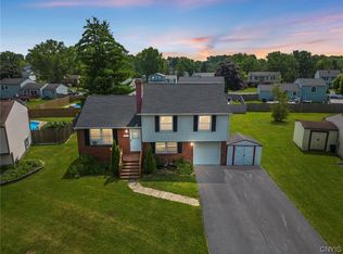 8402 Lace Bark Ln, Liverpool, NY 13090
