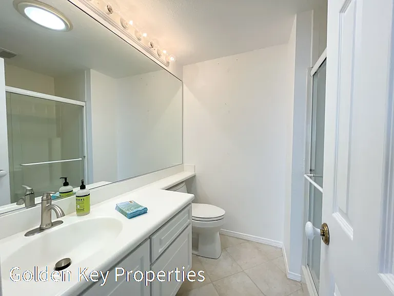 2399 Jefferson St #21 — Photo 17