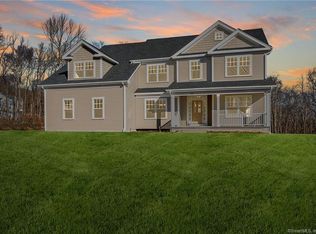 15 Birdseye Rd, Shelton, CT 06468