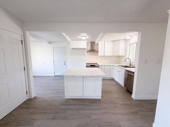 2nd image of 4224 Boone Ln