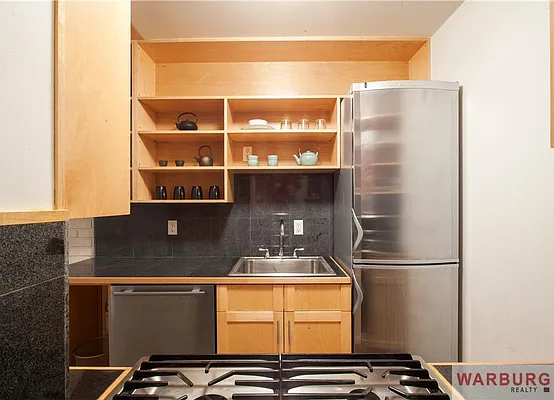 Sold by Warburg | media 19