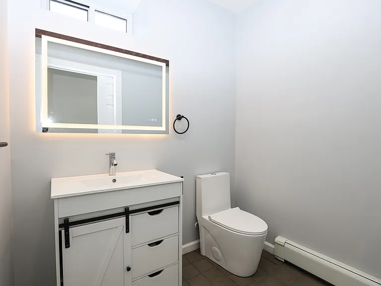 562 Peacock St #1 — Photo 28