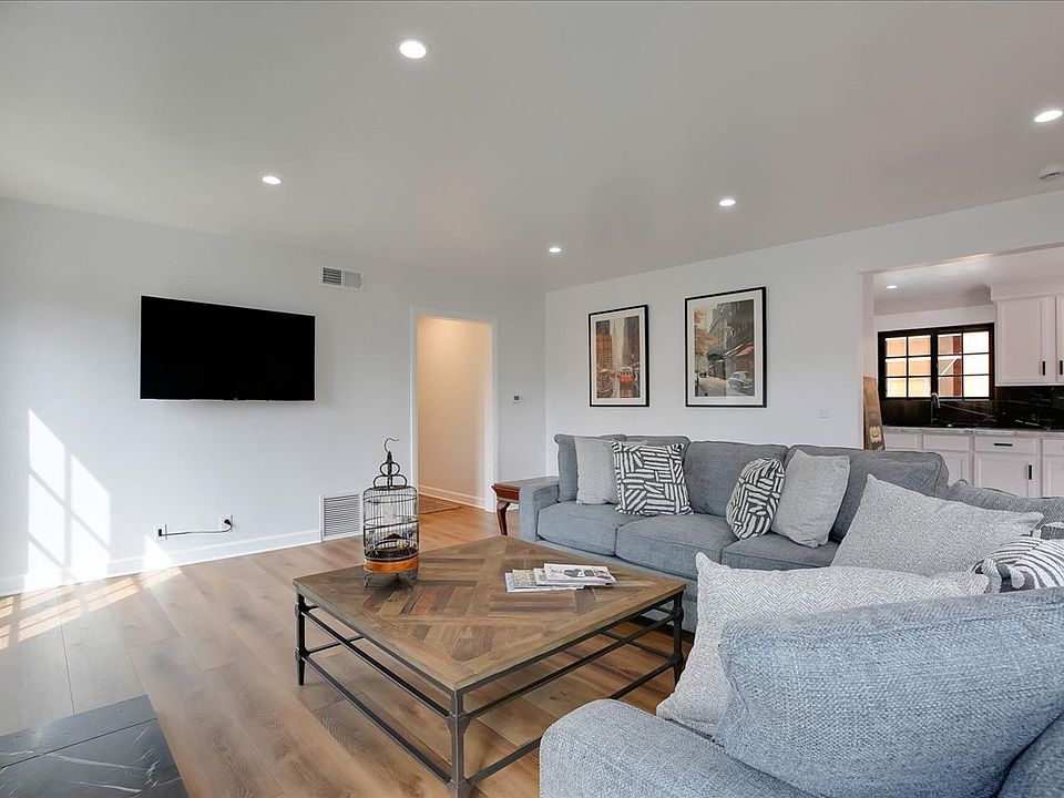 Living room to kitchen