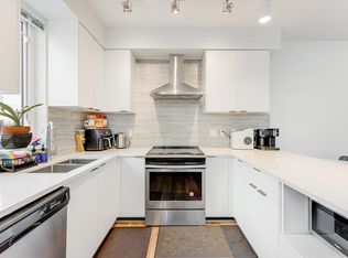 5355 Lane St #212, Burnaby, BC V5H 0H1