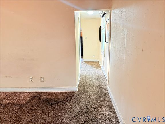 5th image of 510 Saint Matthew St