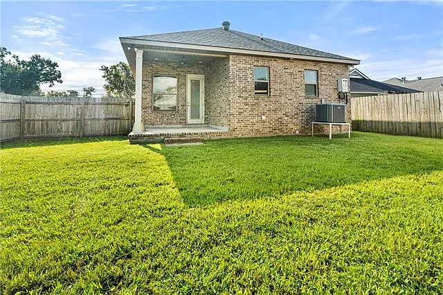 420 Waldo St — Photo 15