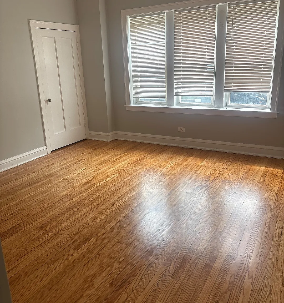 1 bed, 900 sqft, $1,350 — Photo 1