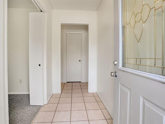 3rd image of 5843 Shurmard Dr