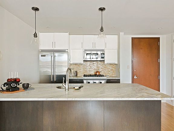 2nd image of 500 4th Ave APT 9G