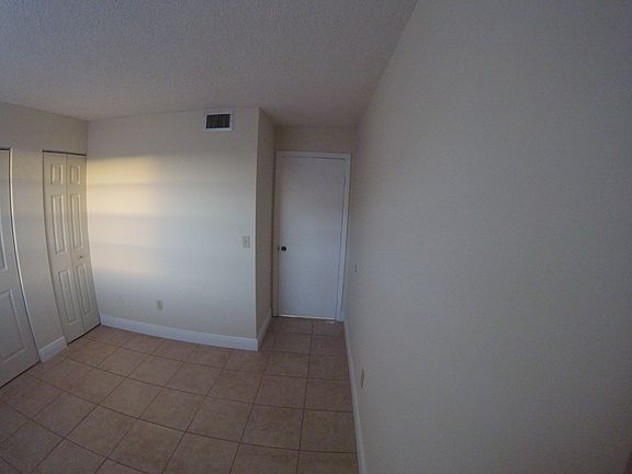 5th image of 1071 Adams Ave APT C