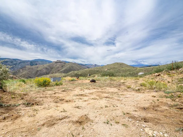 252 Red Mountain Ct, Livermore, CO 80536