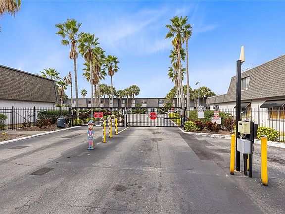 3rd image of 1938 S Conway Rd #5