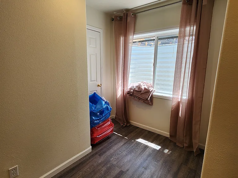 4736 Laurelglen Ln — Photo 35