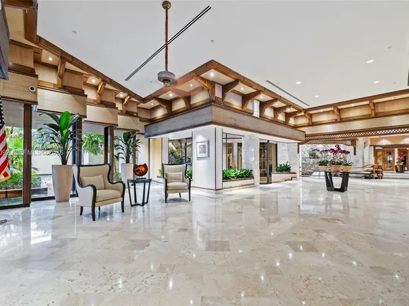 1 Grove Isle Dr #A1106, Miami, FL 33133