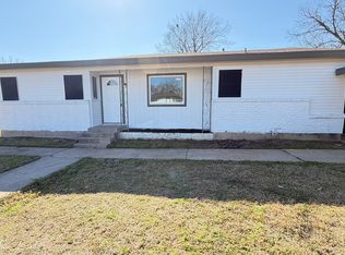 1102 Poindexter Ave, Cleburne, TX 76033