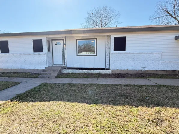 1102 Poindexter Ave, Cleburne, TX 76033