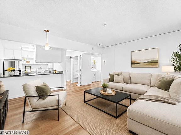 3rd image of 1453 Neotomas Avenue #104