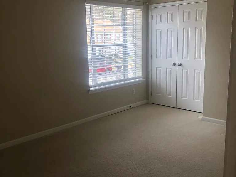 825 Chapin Wood Dr — Photo 9