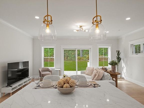 5th image of 66 Uncas Ave #1