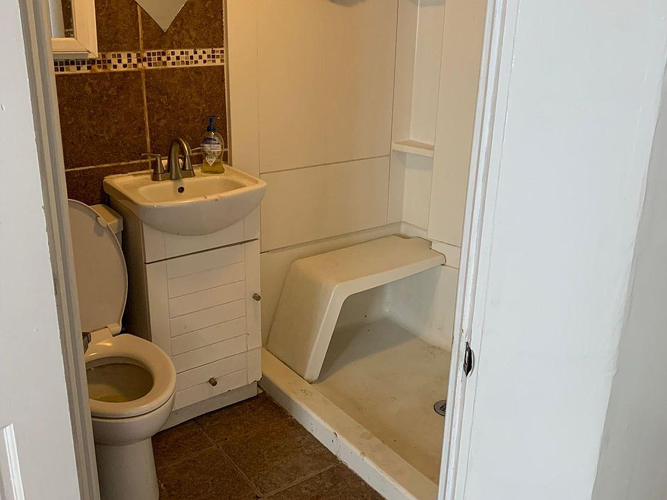 Lower Bathroom