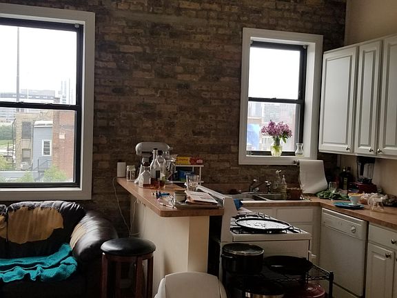 5th image of 1142 W Grand Ave APT 4R