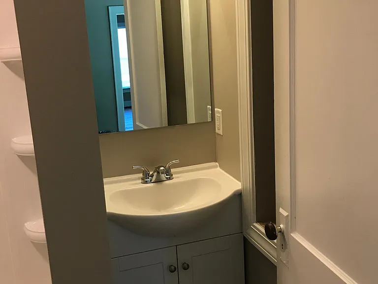 4136 Eastern Ave — Photo 9