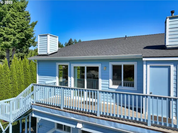 1425 Seacrest Ln #5D, Brookings, OR 97415