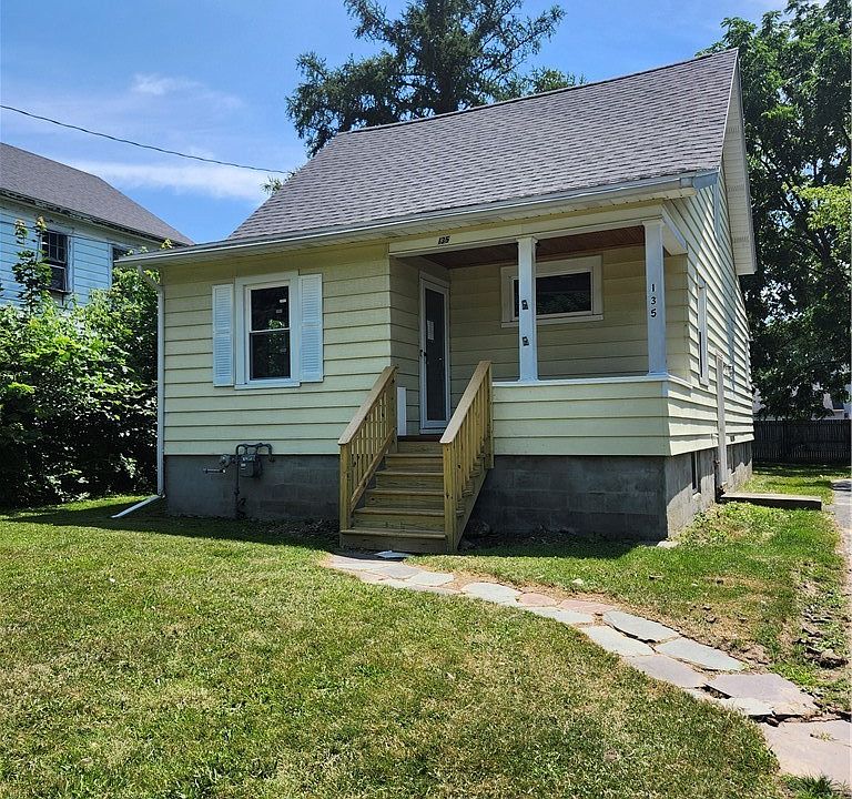 1st image of 135 Spaulding Ave