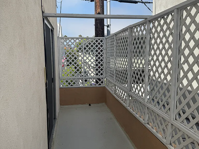 948 11th St #5-D — Photo 9