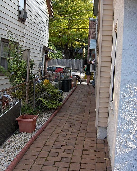 2nd image of 22 E Morgan St