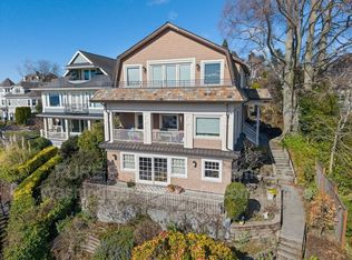 604 W Kinnear Pl #PENTHOUSE, Seattle, WA 98119