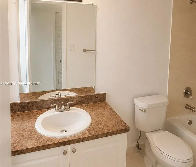 13710 SW 90th Ave #4 — Photo 4