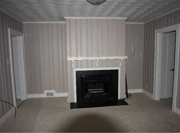 4th image of 806 Parkview Ave