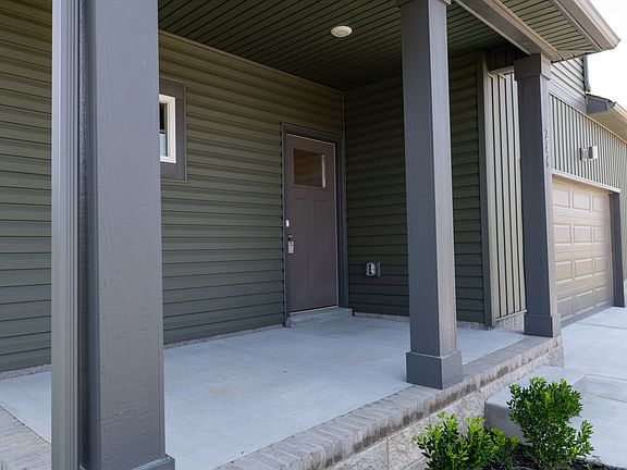 2nd image of 426 Wexford Way Lot 237