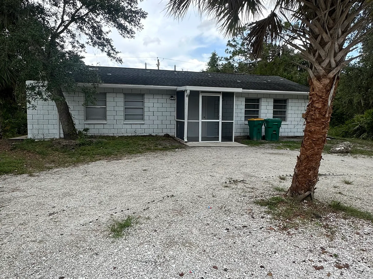 2 bed, 1040 sqft, $1,600 — Photo 2