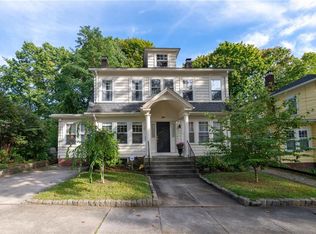 25 Cold Spring St, Providence, RI 02906