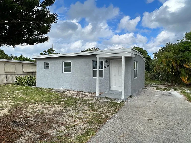 3990 Plum Tree Dr — Photo 14