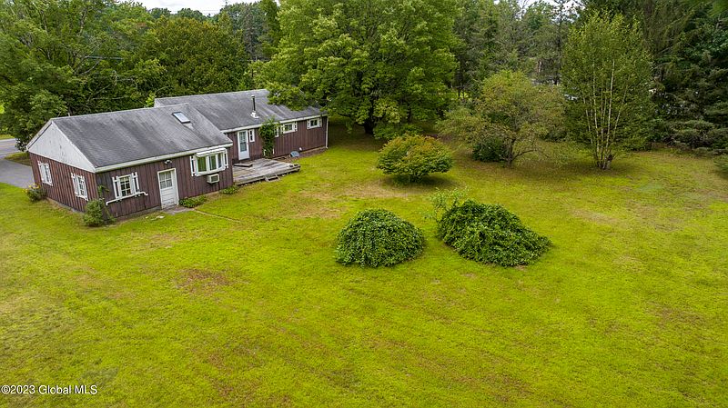 4th image of 103 Jones Road