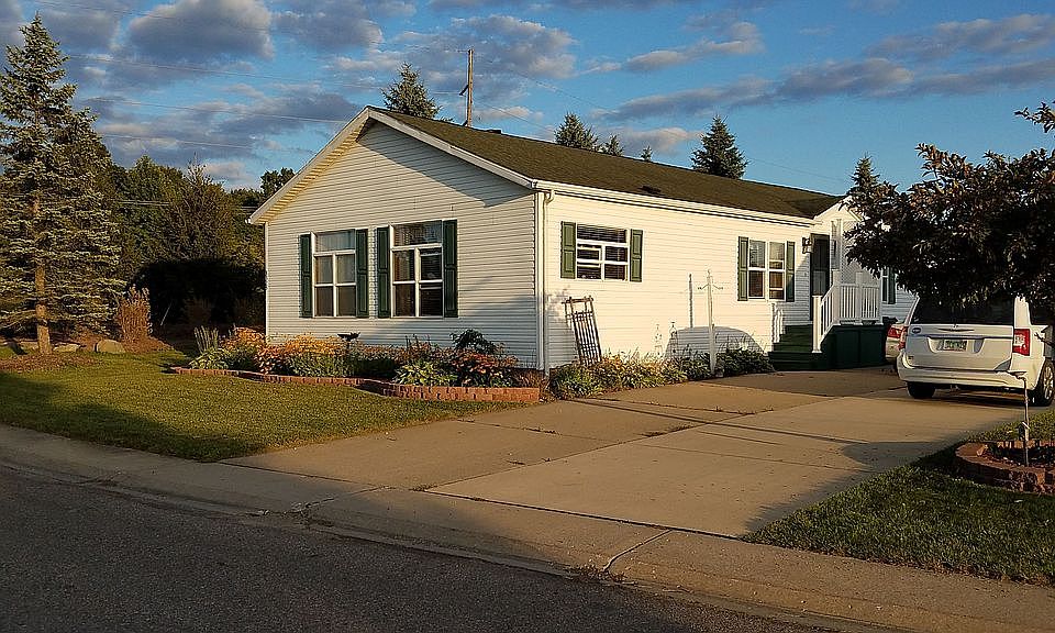 1st image of 3325 Emerald Park Dr